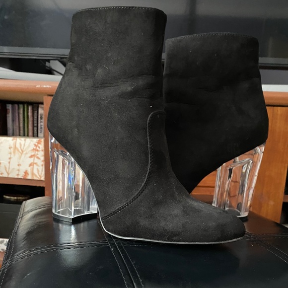 Boots Heels - Picture 1 of 3